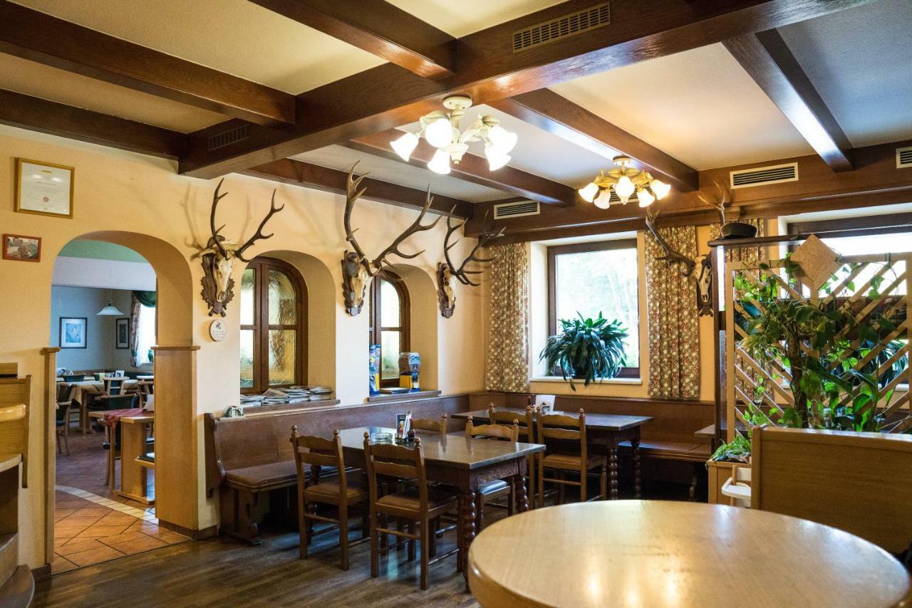 Hotel Kirchenwirt Mirth à Eltendorf Extérieur photo